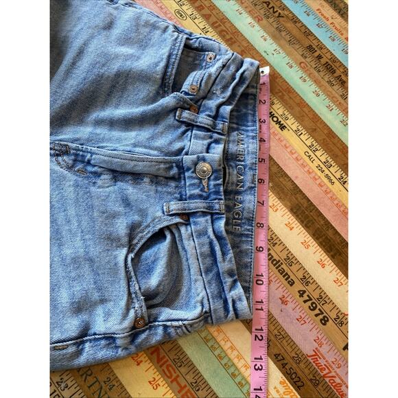 AMERICAN EAGLE Curvy 90s Straight Denim Blue Jeans Sz 00 Distressed Med Wash - Picture 10 of 13